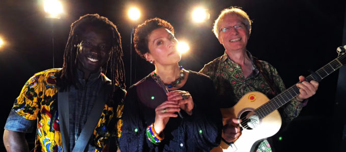 https://karibuni-online.de/wp-content/uploads/2016/06/karibuni-Trio-Studio2.jpg